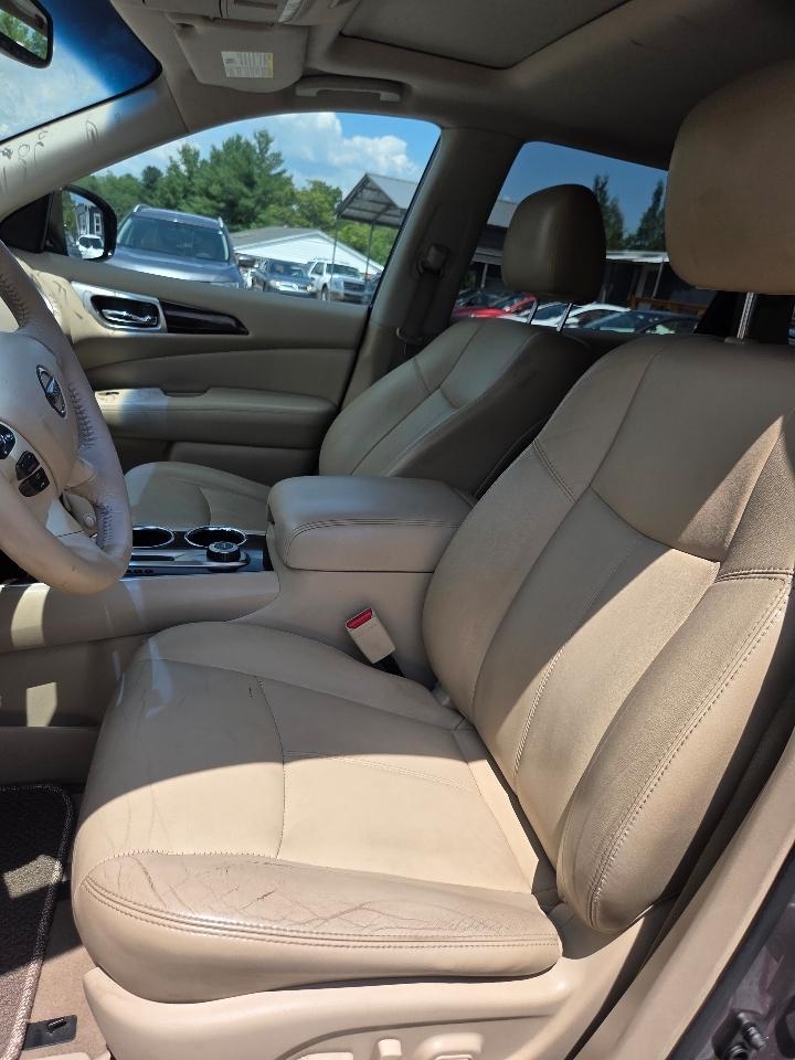 Nissan Pathfinder SV 4WD 2013