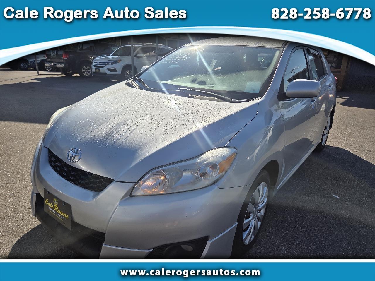 Toyota Matrix Base 4-Speed AT 2010