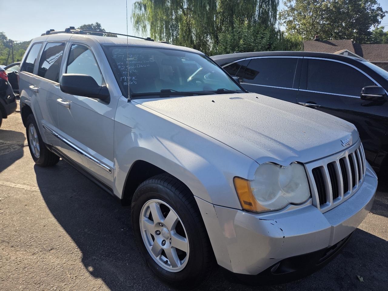 Jeep Grand Cherokee Laredo 4WD 2010