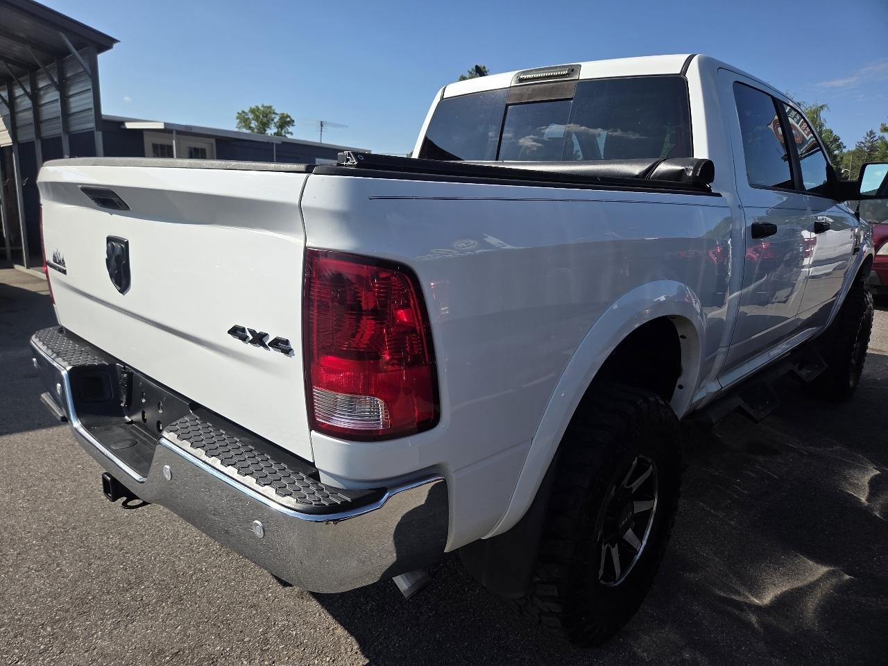 RAM 1500 SLT Crew Cab SWB 4WD 2014