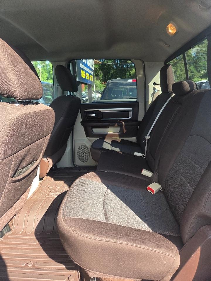 RAM 1500 SLT Crew Cab SWB 4WD 2014