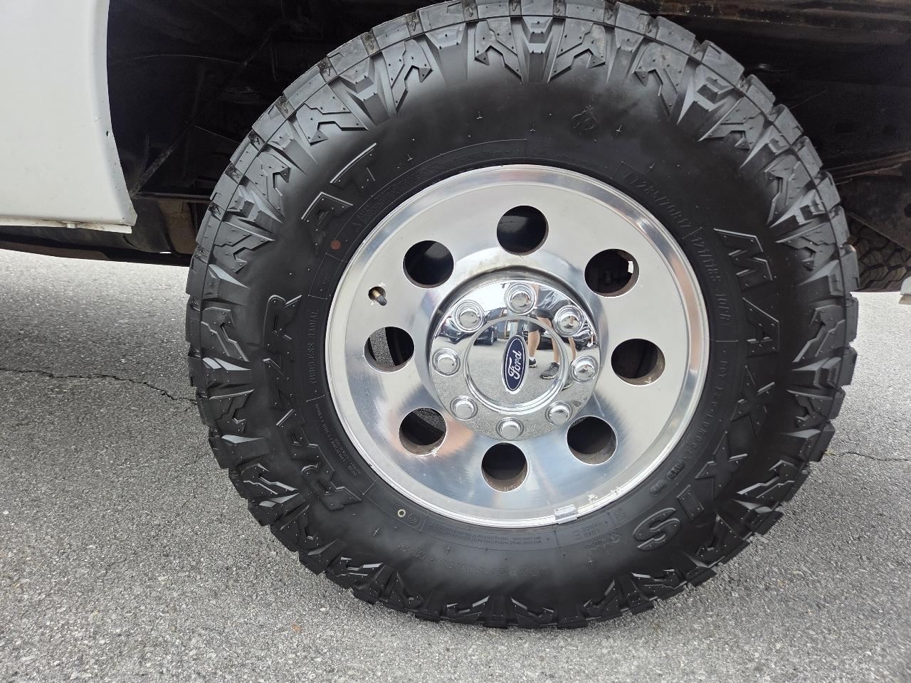 Ford F-250 SD XLT Crew Cab Long Bed 4WD 2005