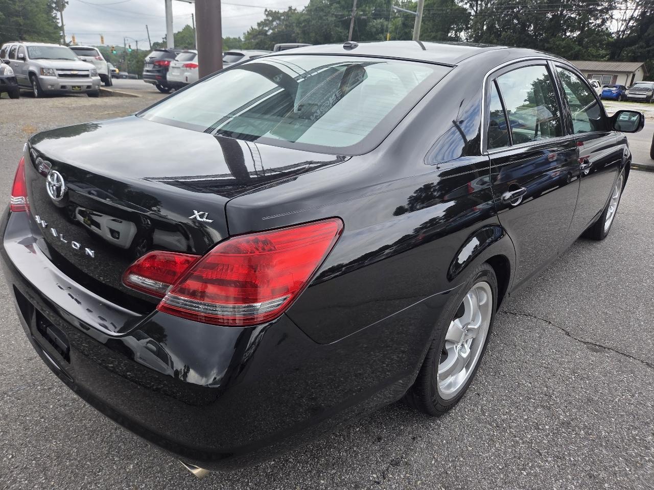 Toyota Avalon Limited 2009