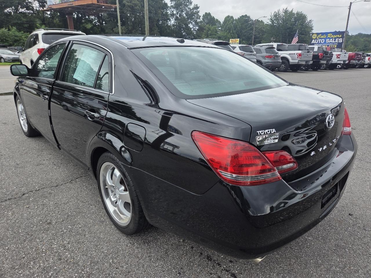 Toyota Avalon Limited 2009