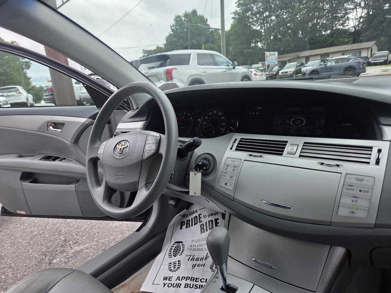 Toyota Avalon Limited 2009