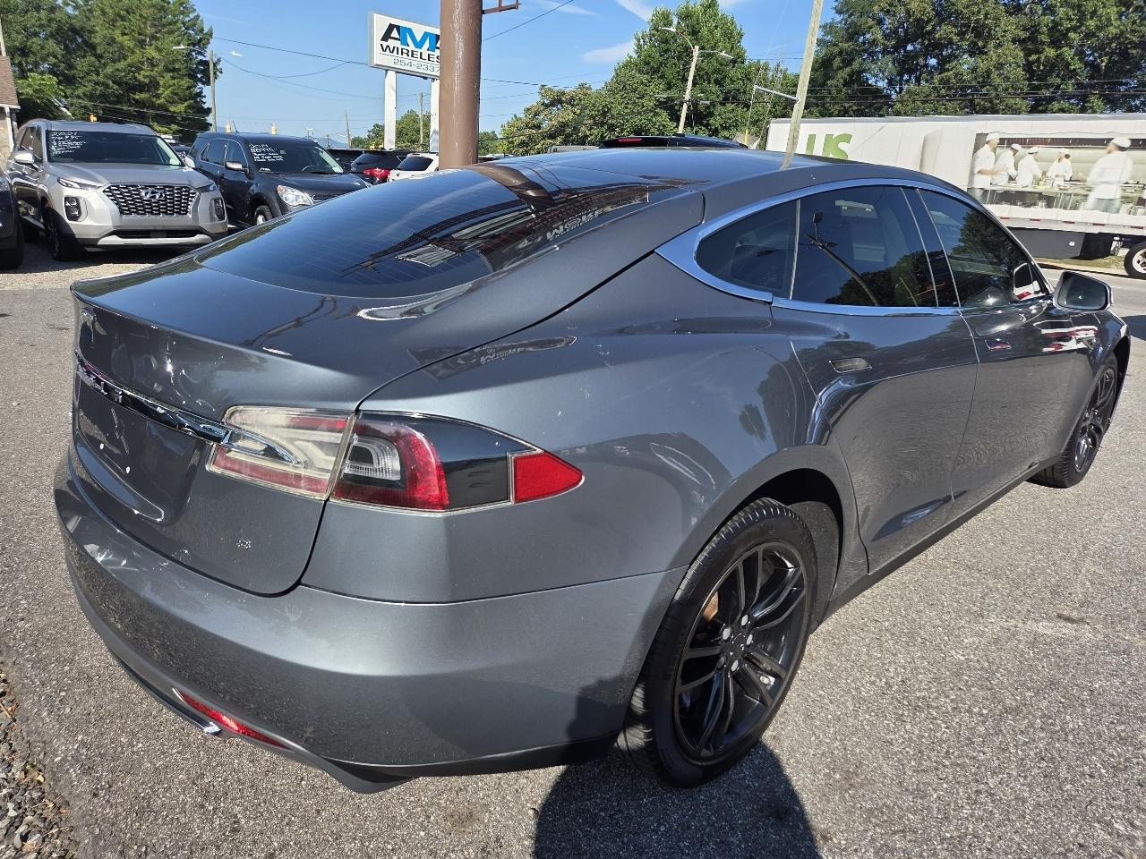 Tesla Model S Signature Performance 2013