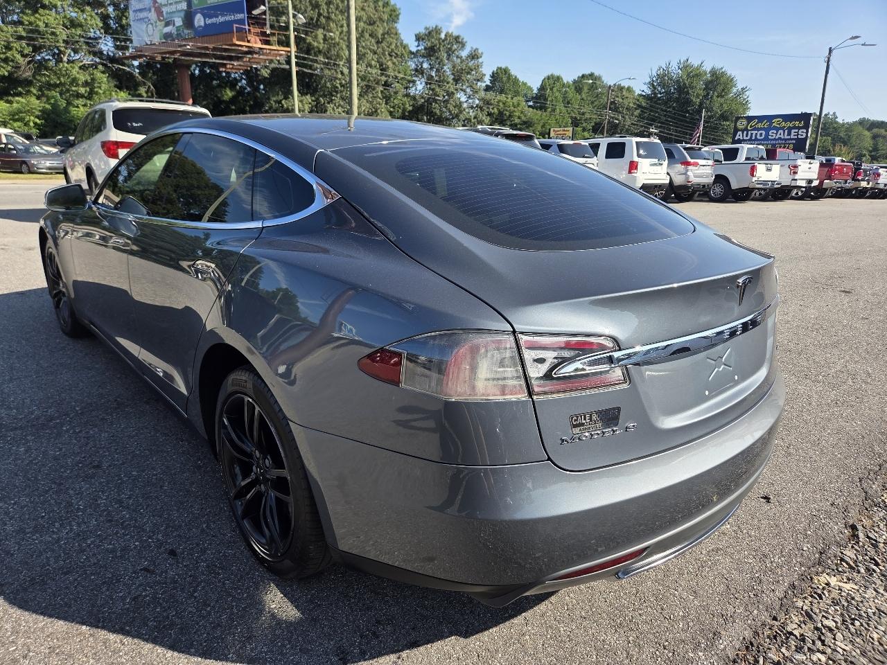 Tesla Model S Signature Performance 2013