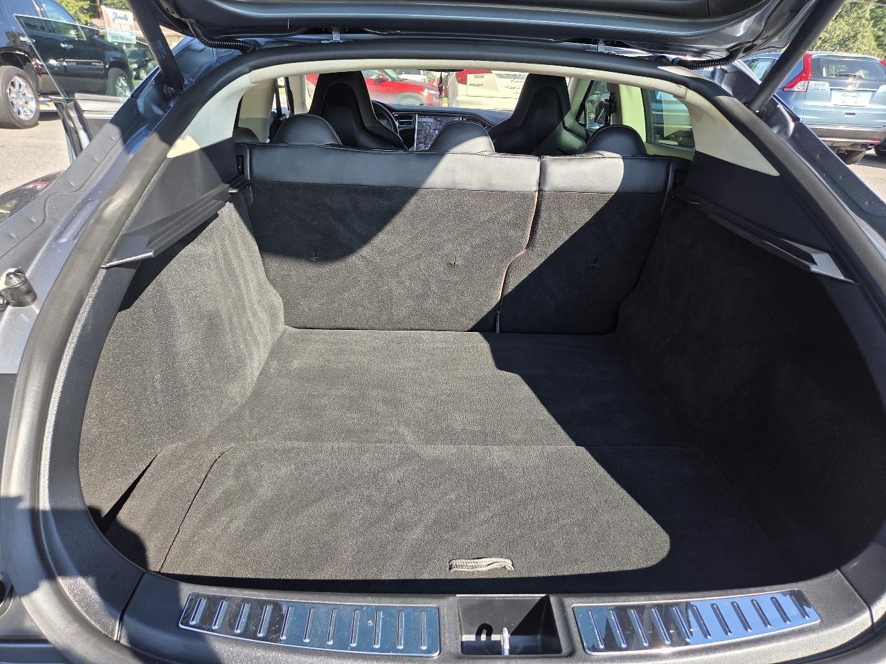 Tesla Model S Signature Performance 2013