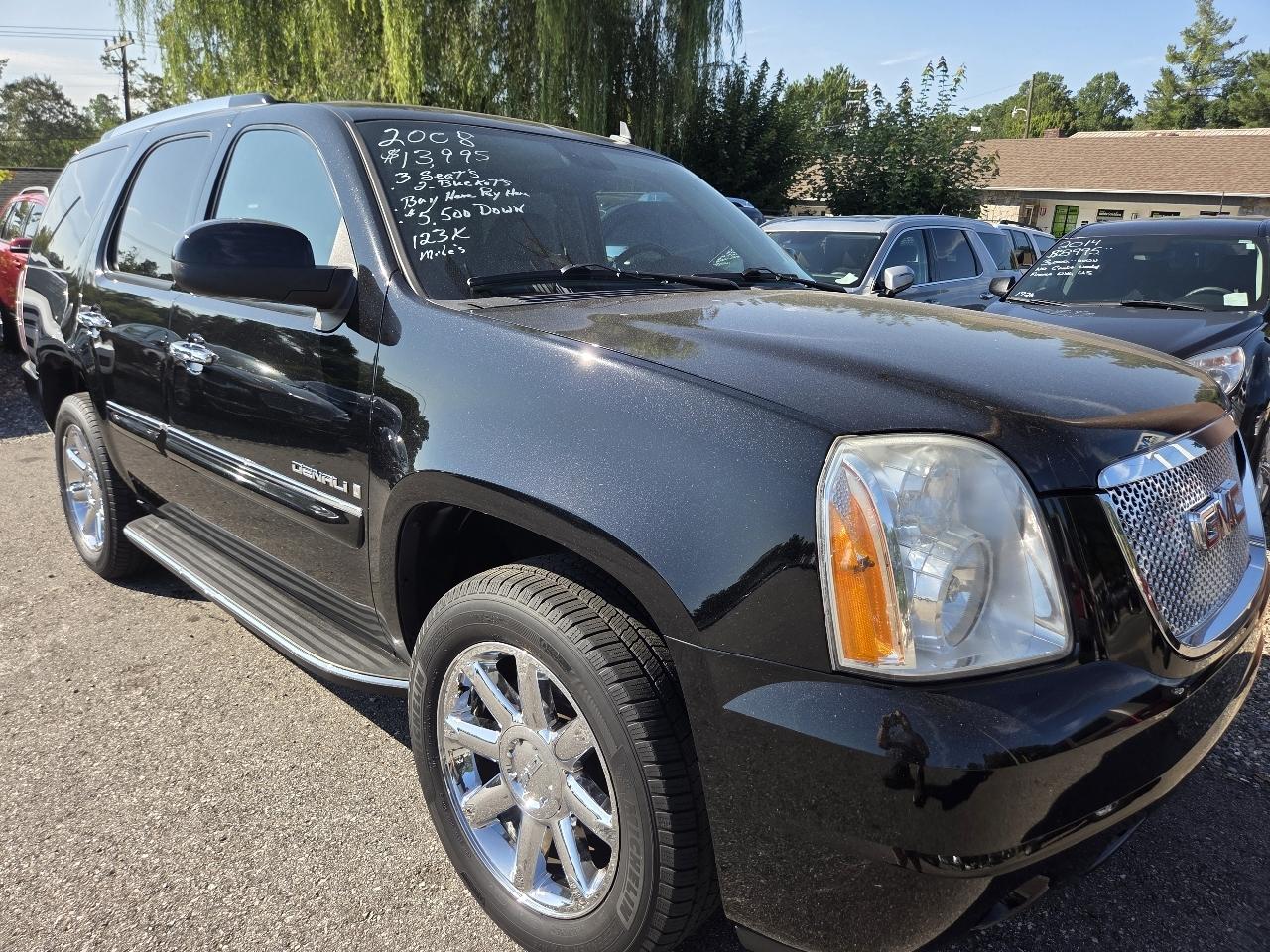 GMC Yukon Denali AWD 2008