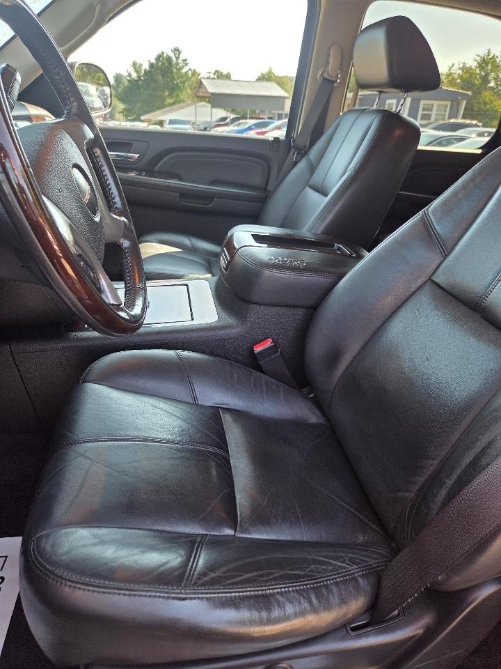GMC Yukon Denali AWD 2008
