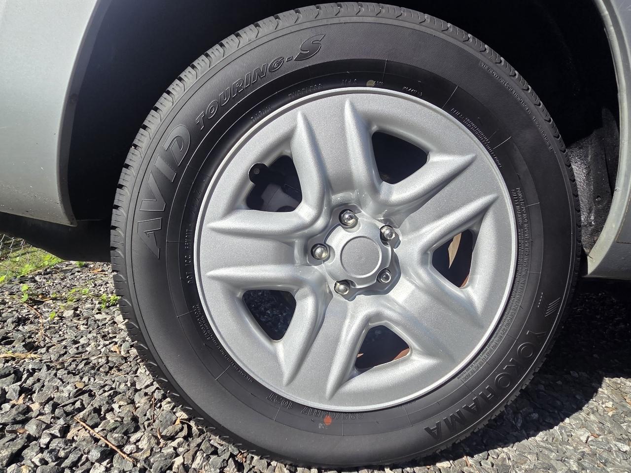 Toyota RAV4 Base I4 4WD 2012