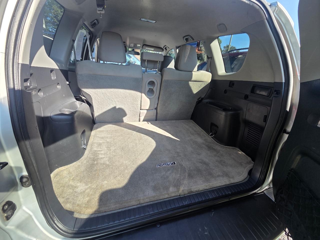 Toyota RAV4 Base I4 4WD 2012