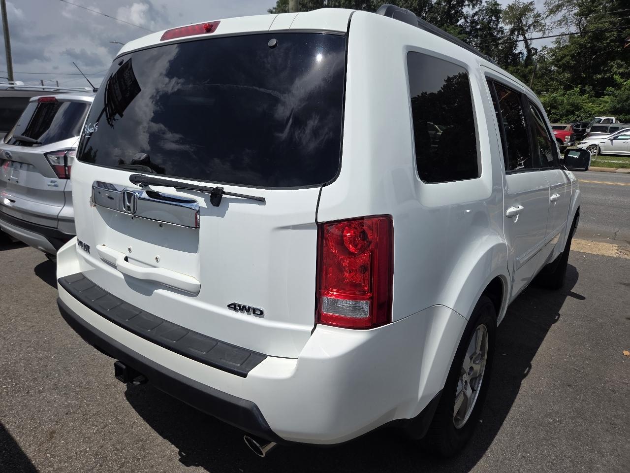 Honda Pilot EX-L 4WD 5-Spd AT with DVD 2010