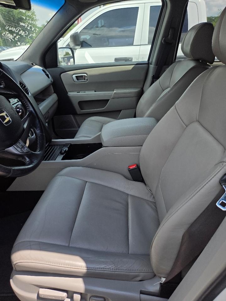Honda Pilot EX-L 4WD 5-Spd AT with DVD 2010