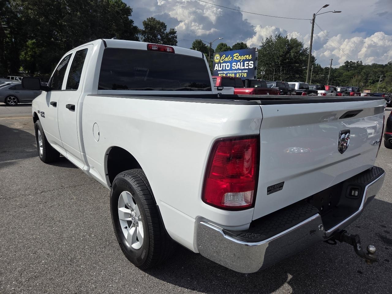 RAM 1500 Tradesman Quad Cab 4WD 2015