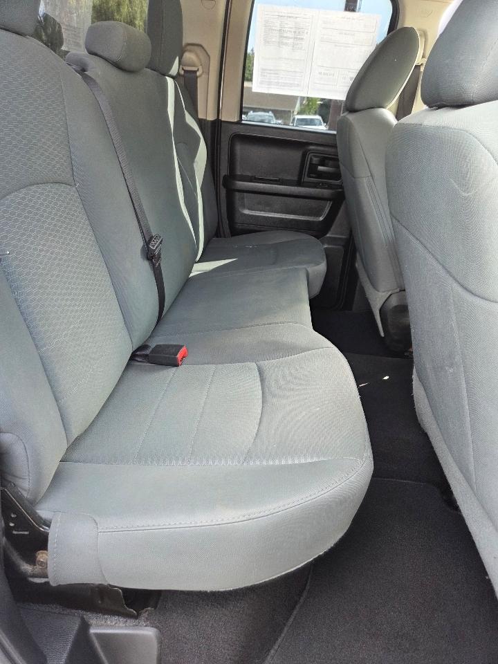 RAM 1500 Tradesman Quad Cab 4WD 2015