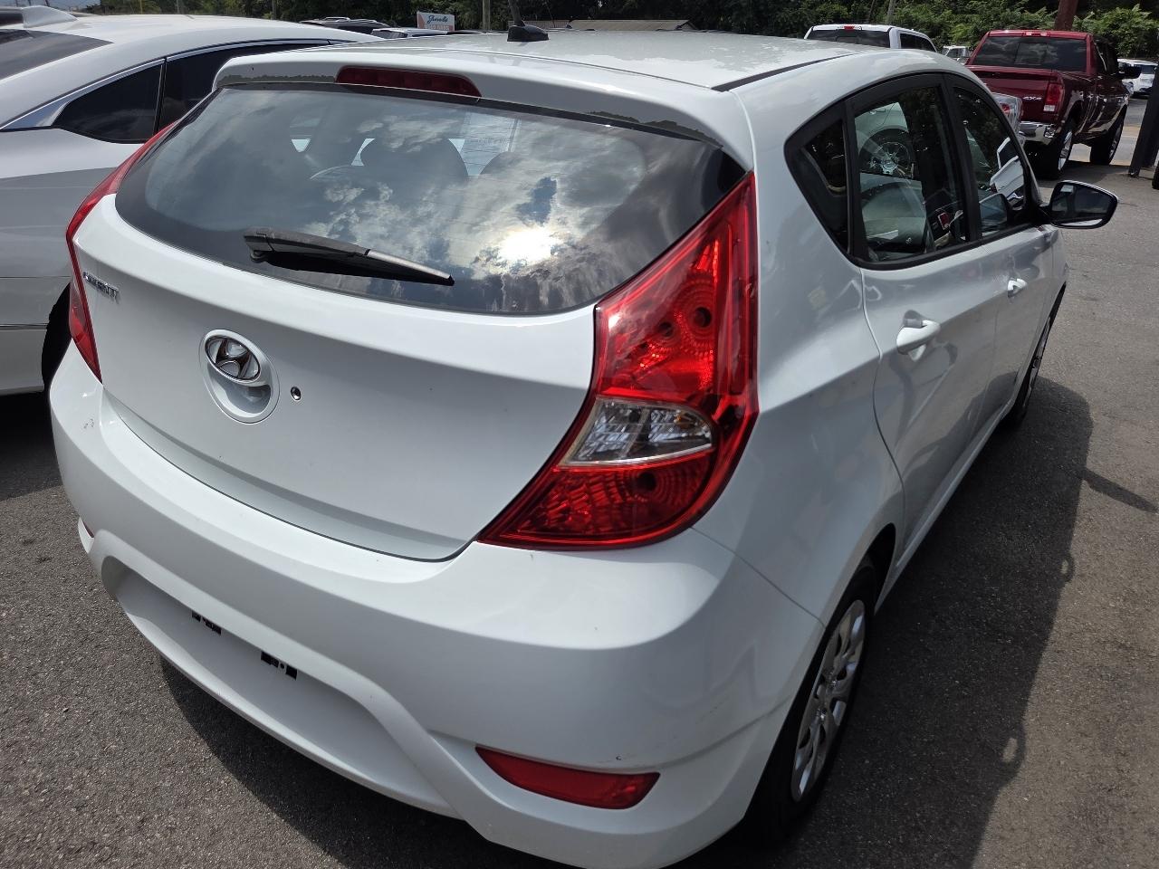 Hyundai Accent Sport 5-Door 6A 2015