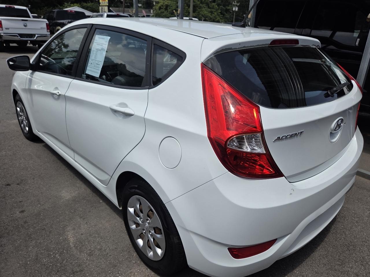 Hyundai Accent Sport 5-Door 6A 2015