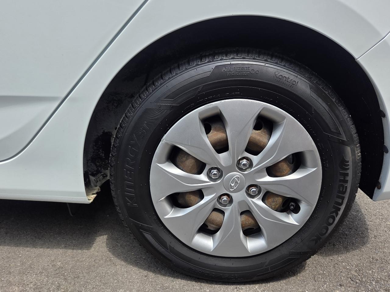Hyundai Accent Sport 5-Door 6A 2015
