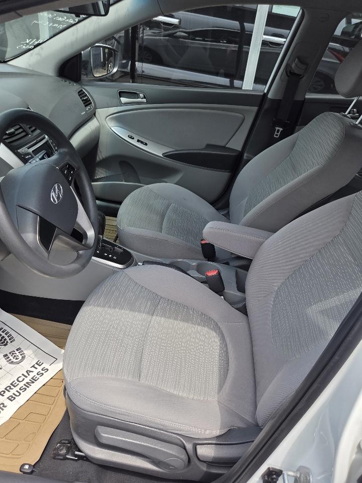 Hyundai Accent Sport 5-Door 6A 2015