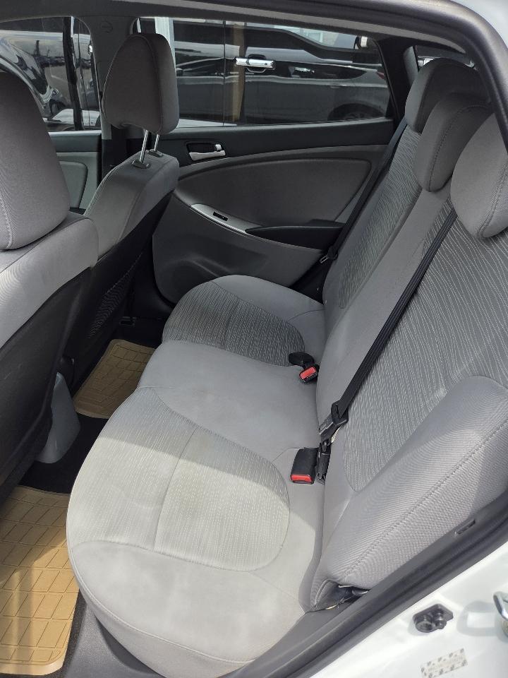 Hyundai Accent Sport 5-Door 6A 2015