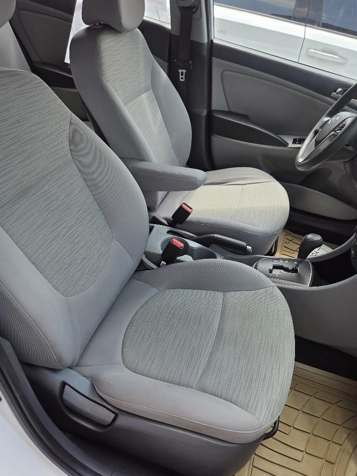 Hyundai Accent Sport 5-Door 6A 2015