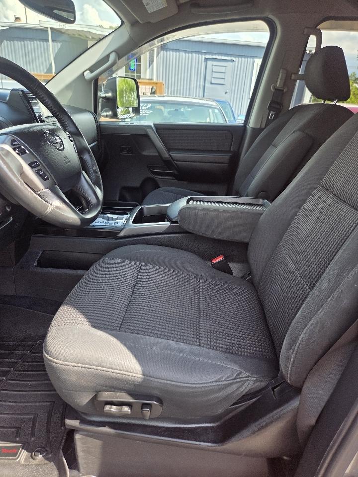 Nissan Titan S Crew Cab 4WD 2014