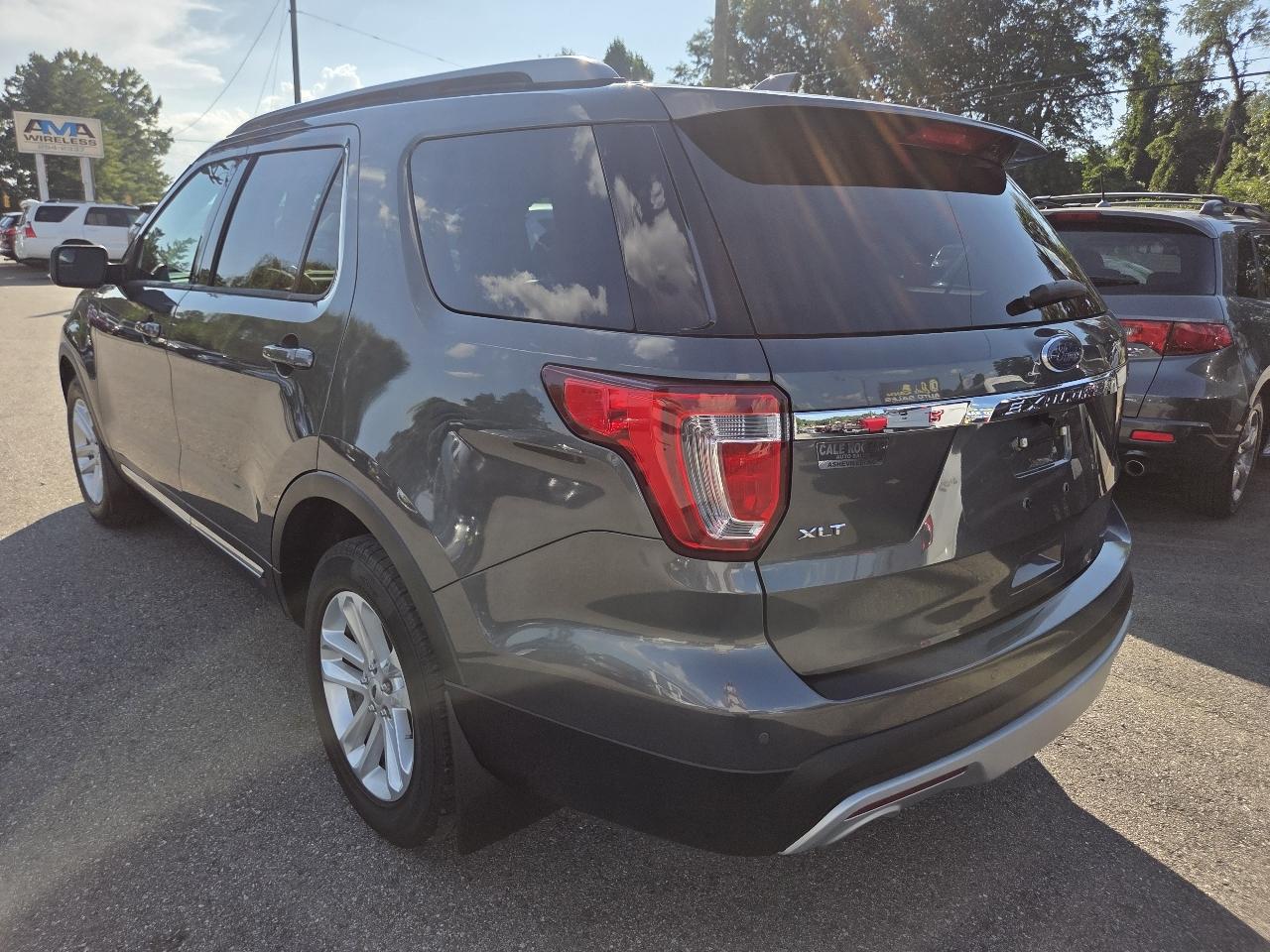 Ford Explorer XLT FWD 2017