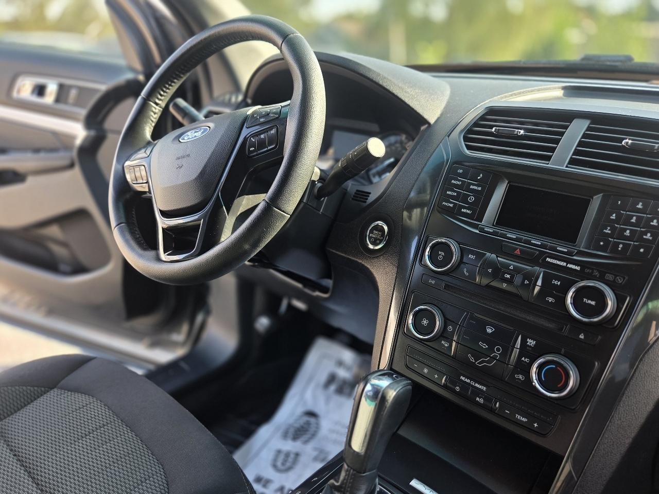Ford Explorer XLT FWD 2017