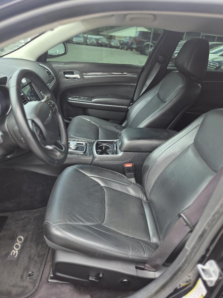 Chrysler 300 Limited AWD 2017
