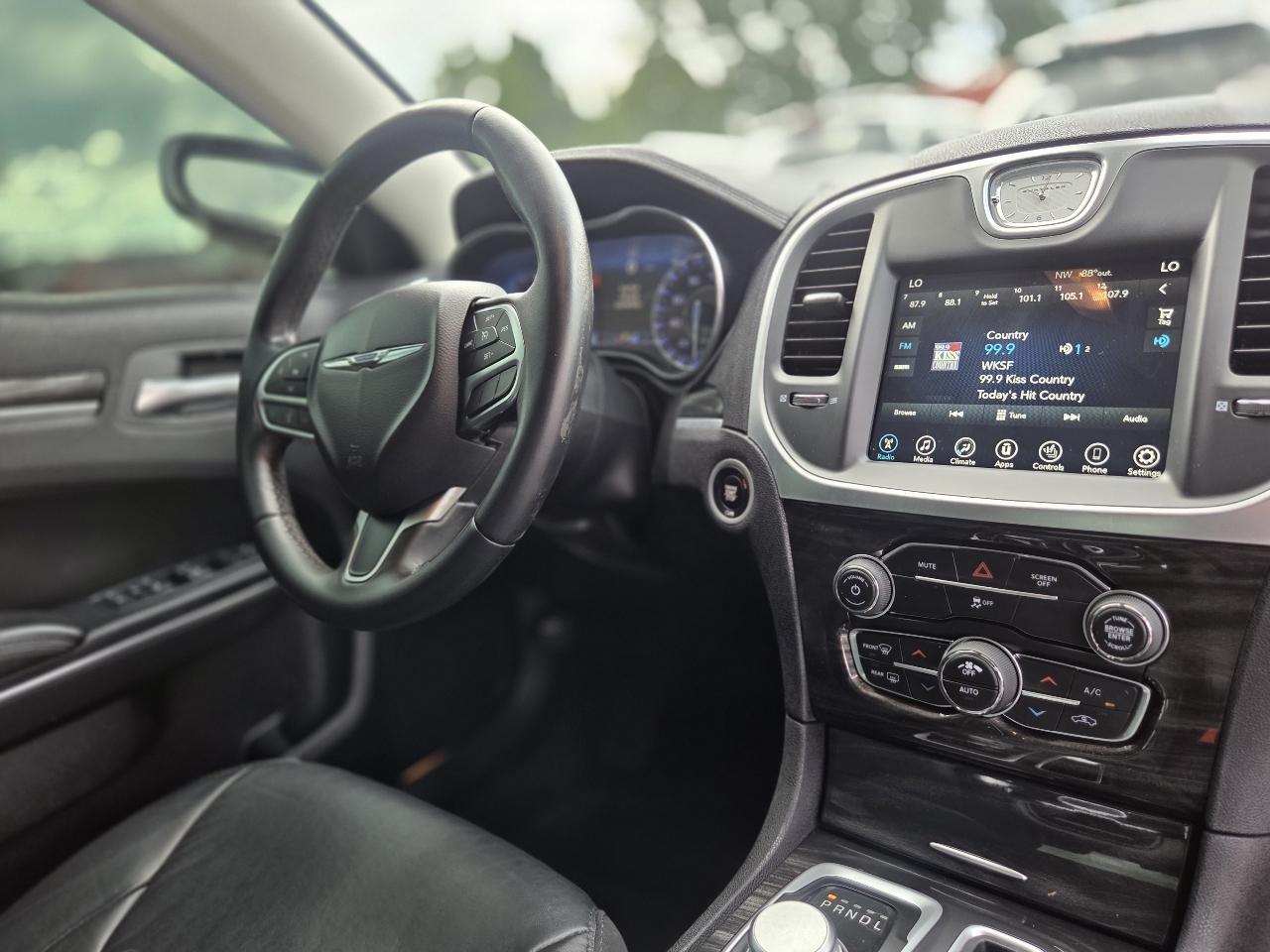 Chrysler 300 Limited AWD 2017