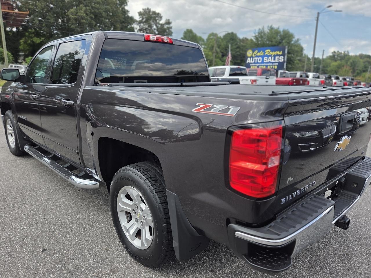 Chevrolet Silverado 1500 4WD Crew Cab 143.5" LT w/2LT 2015