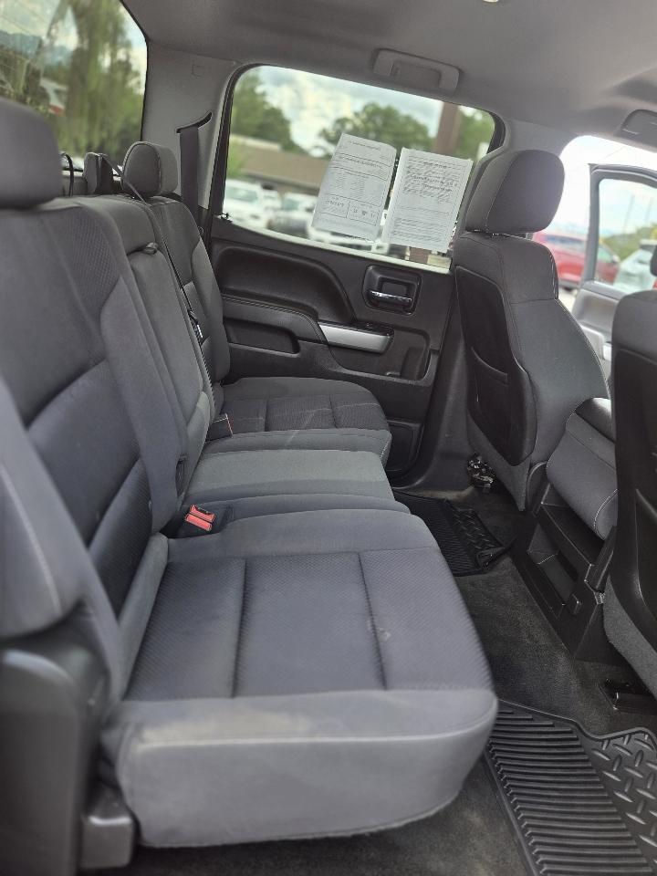 Chevrolet Silverado 1500 4WD Crew Cab 143.5" LT w/2LT 2015
