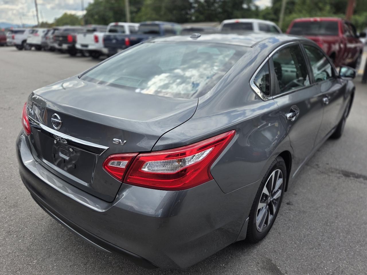 Nissan Altima 2.5 SV Sedan 2017