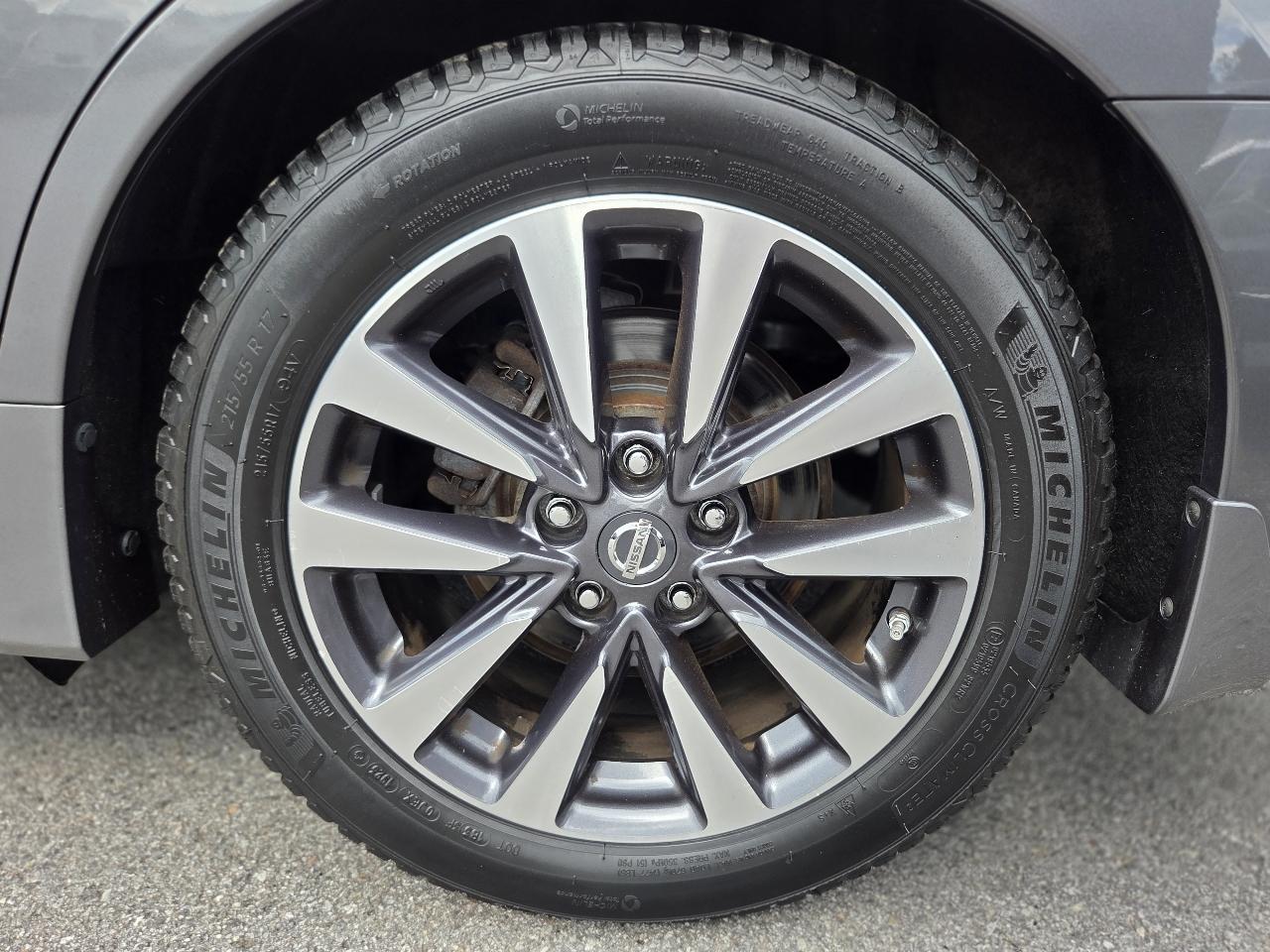 Nissan Altima 2.5 SV Sedan 2017