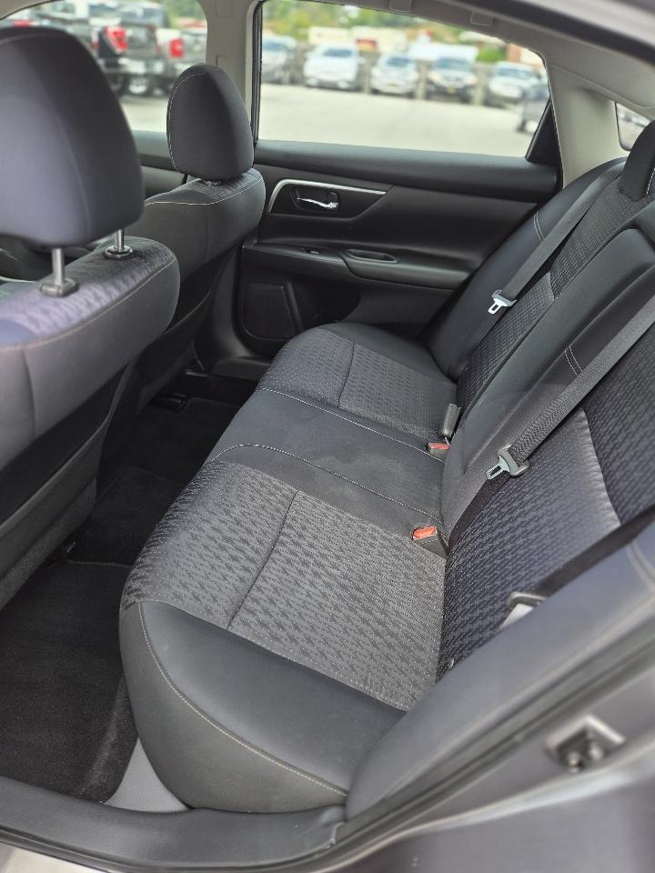 Nissan Altima 2.5 SV Sedan 2017