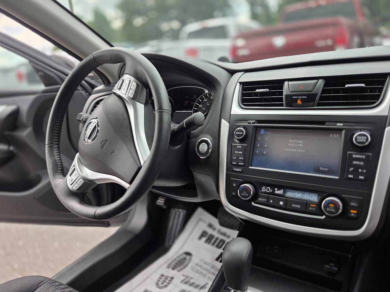 Nissan Altima 2.5 SV Sedan 2017