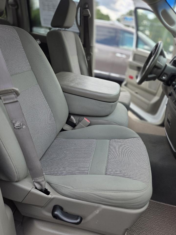 Dodge Ram 1500 4WD Quad Cab 140.5" SLT 2008