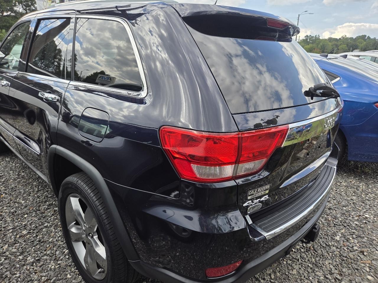 Jeep Grand Cherokee 4WD 4dr Overland 2011