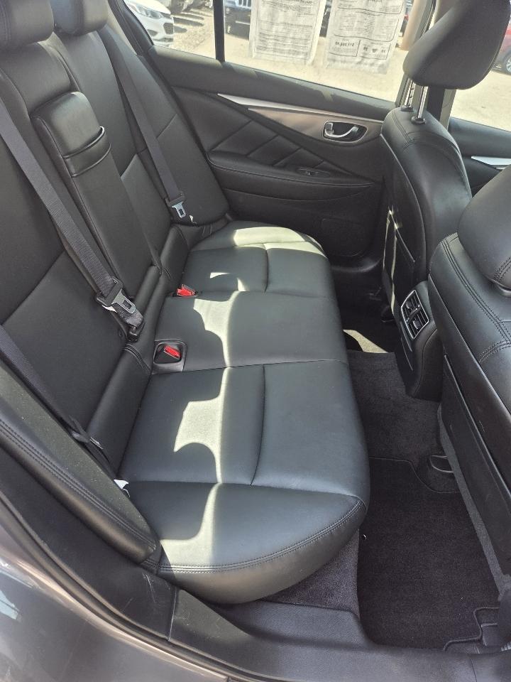 Infiniti Q50 4dr Sdn RWD 2015