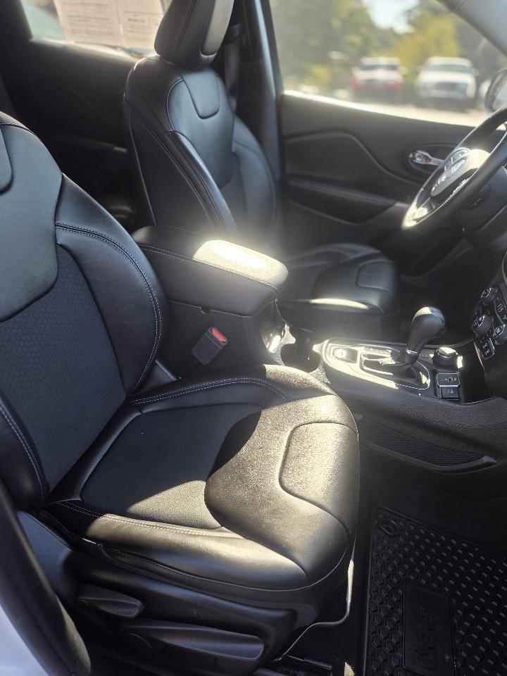 Jeep Cherokee Latitude Plus 4x4 2019