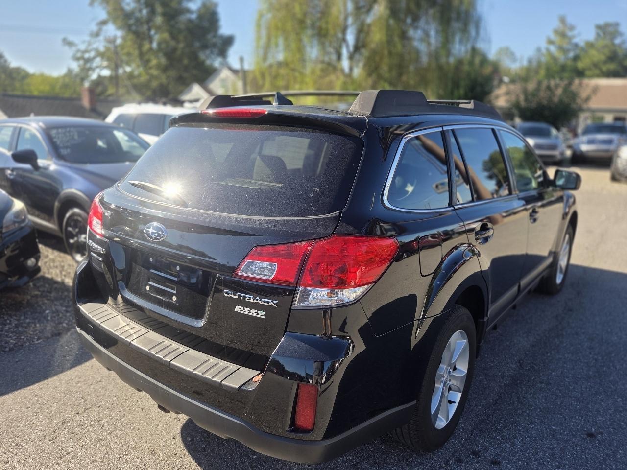 Subaru Outback 4dr Wgn H4 Auto 2.5i Limited 2014