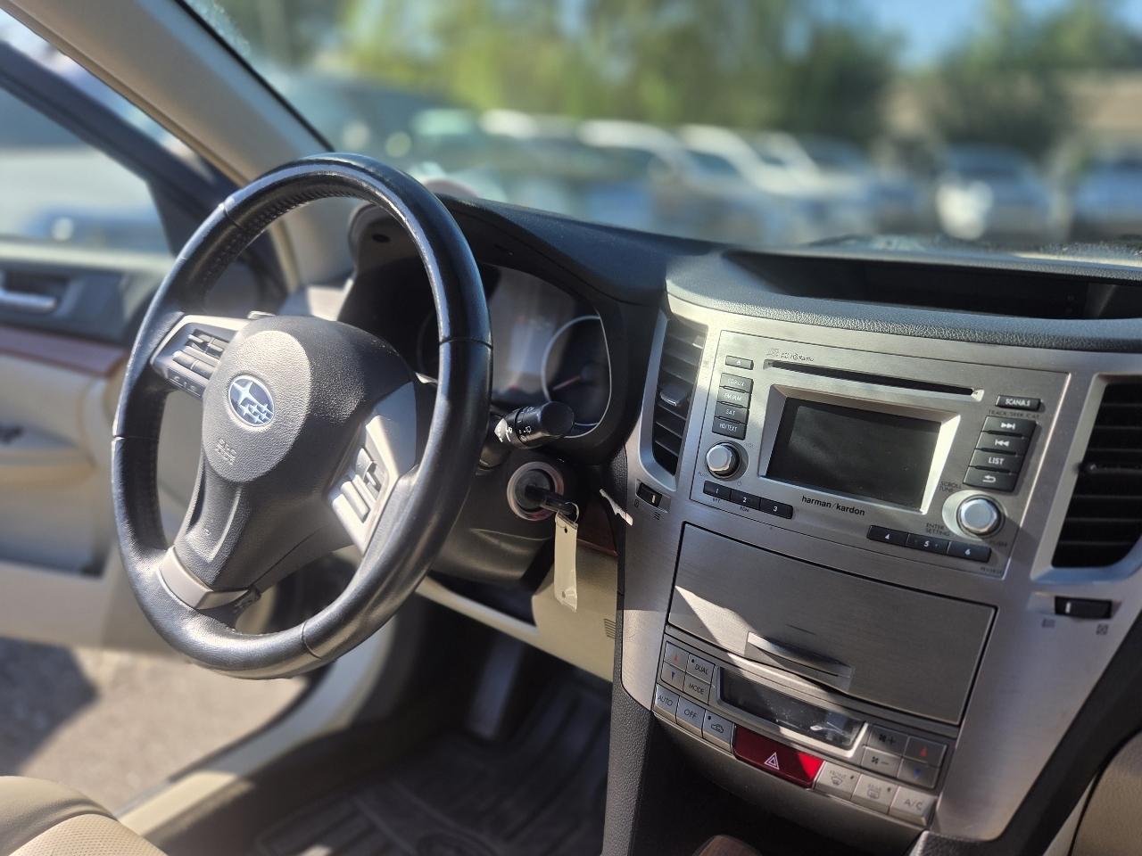 Subaru Outback 4dr Wgn H4 Auto 2.5i Limited 2014