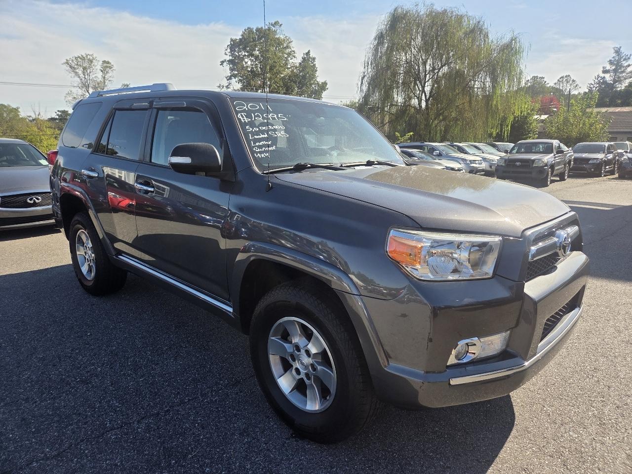Toyota 4Runner 4WD 4dr V6 Limited (Natl) 2011