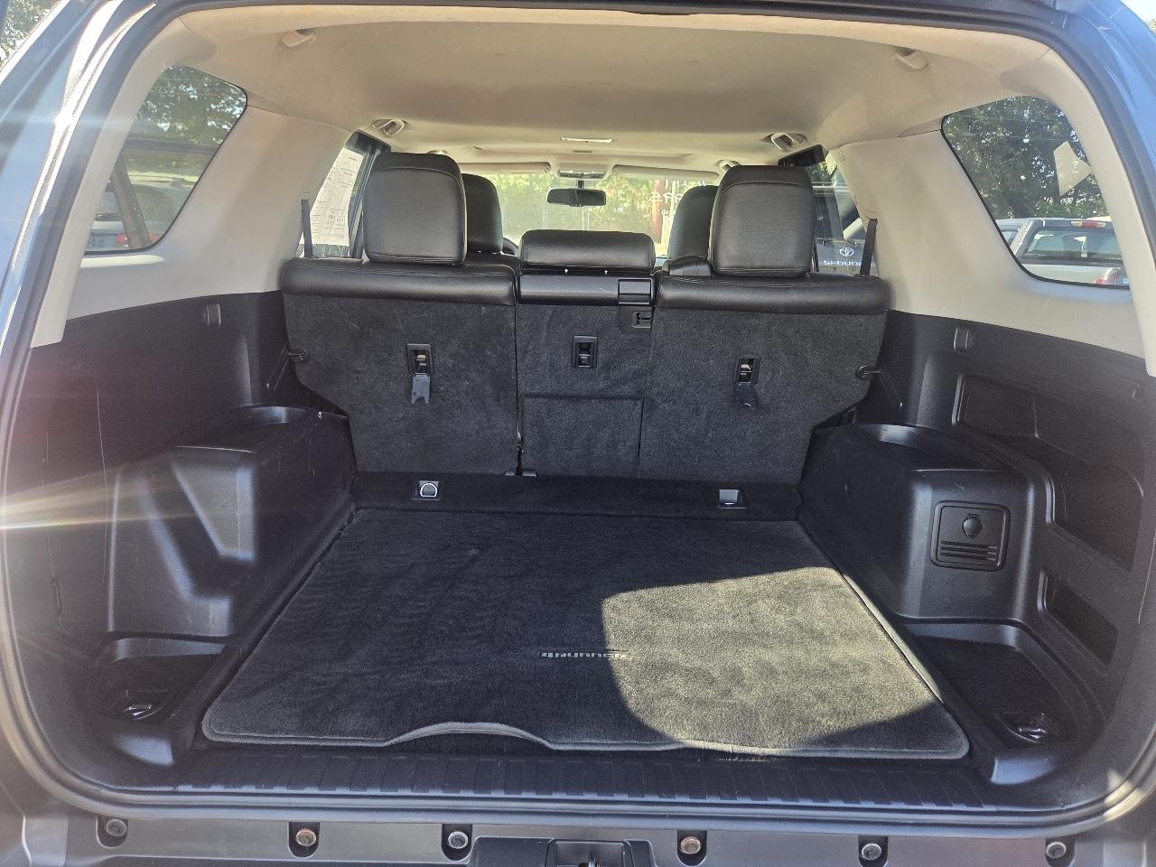 Toyota 4Runner 4WD 4dr V6 Limited (Natl) 2011