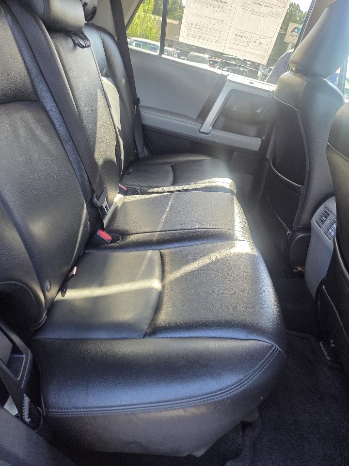 Toyota 4Runner 4WD 4dr V6 Limited (Natl) 2011