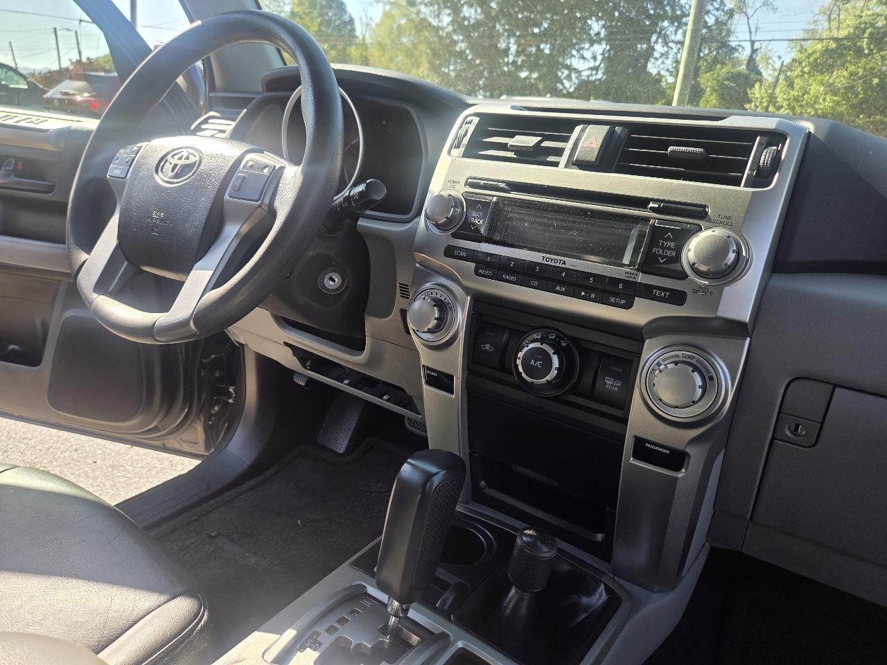 Toyota 4Runner 4WD 4dr V6 Limited (Natl) 2011
