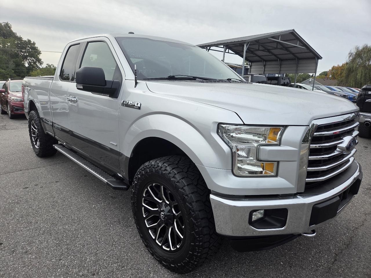 Ford F-150 4WD SuperCab 145" Lariat 2016