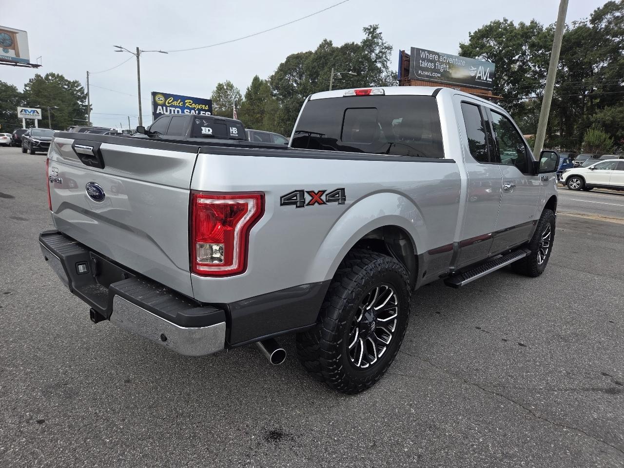 Ford F-150 4WD SuperCab 145" Lariat 2016