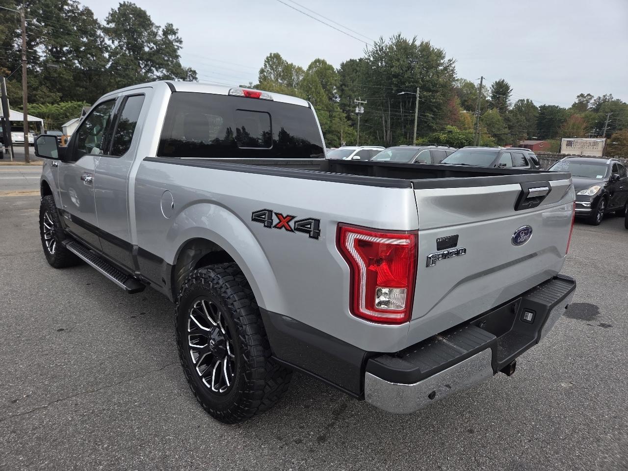 Ford F-150 4WD SuperCab 145" Lariat 2016